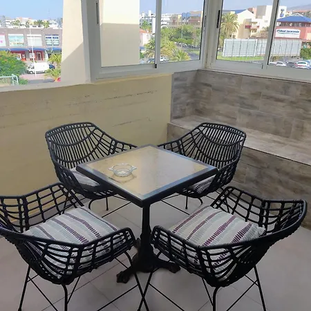 Luminoso Mareverde アパート アデヘ