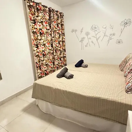 Luminoso Mareverde アパート アデヘ