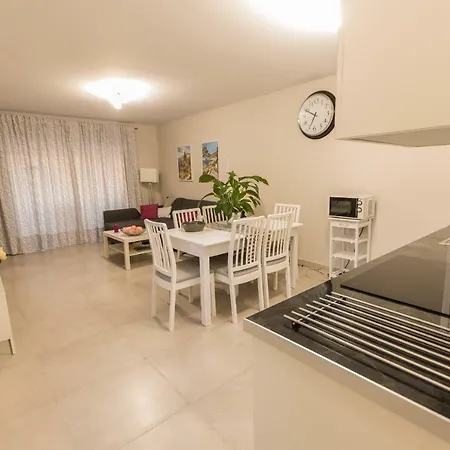 Luminoso Mareverde アパート *